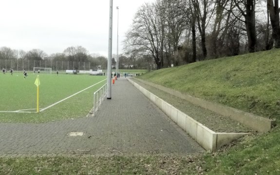 Ludwig-Kuhnen-Stadion Nebenplatz