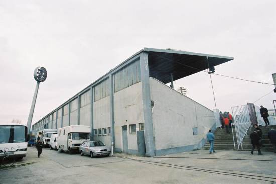 Mestský Stadion - Haupttribüne Rückansicht