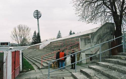 Mestský Stadion - Haupttribüne Gegenseite