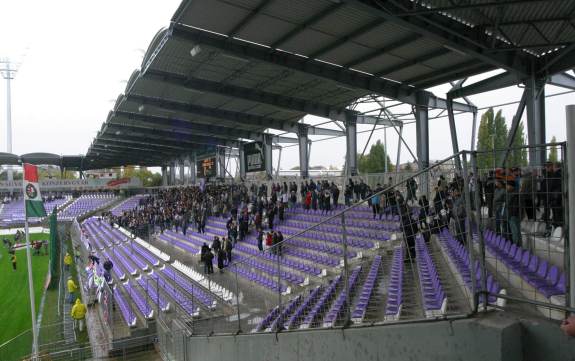 Szusza Ferenc-Stadion - Hintertor Heim
